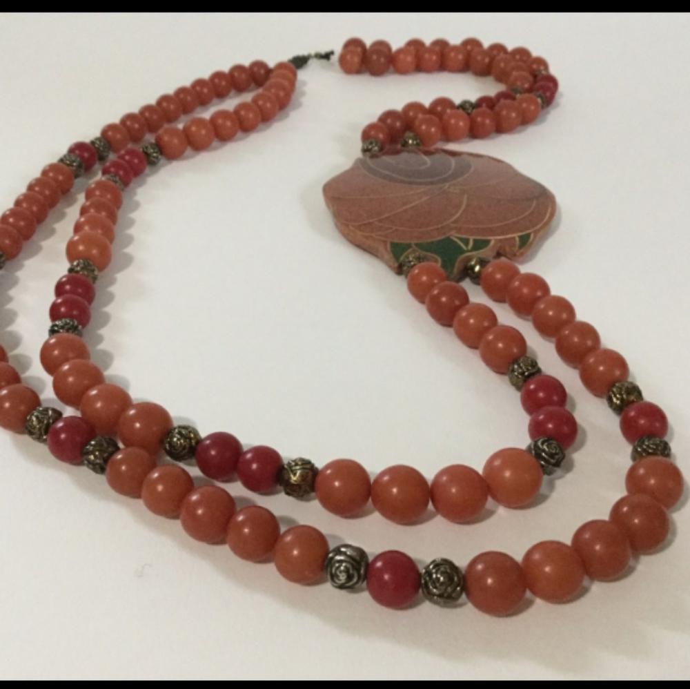 Vintage Beaded Necklace.